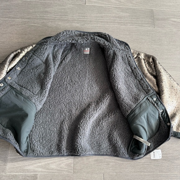 NWT Free People Movement Hit The Slopes Sequin Jacket S Silver Metallic Sherpa - Picture 15 of 16